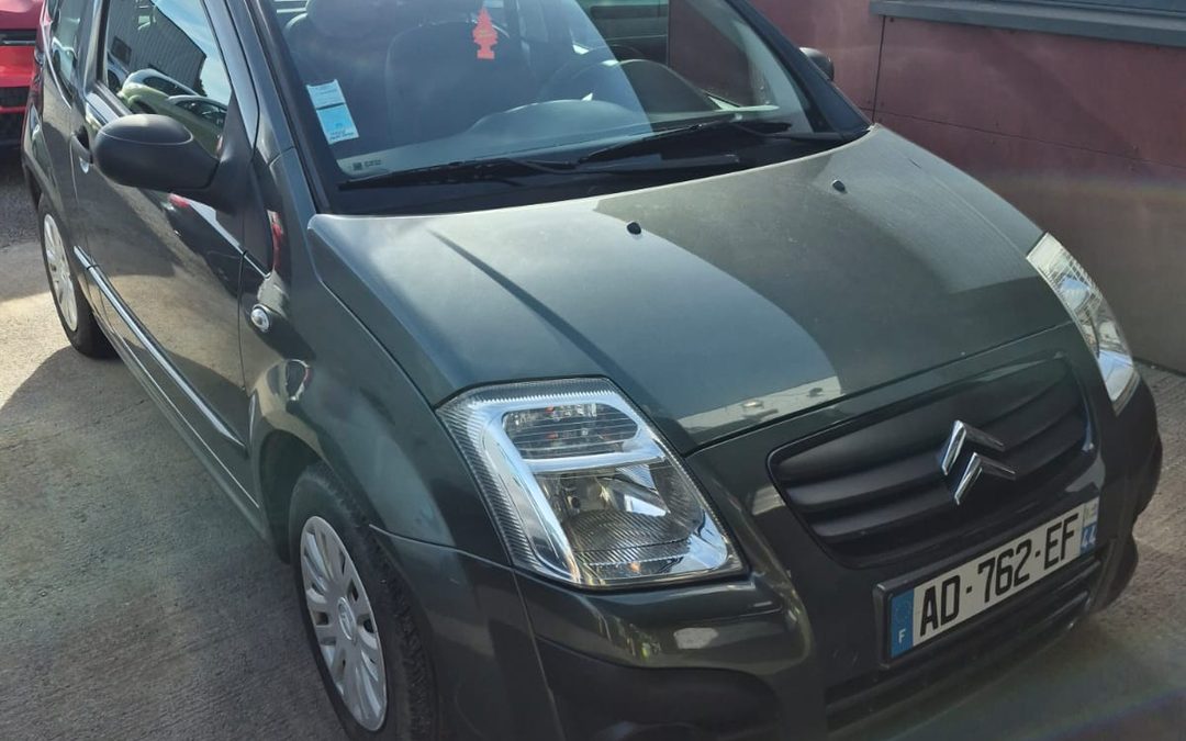 4200 euros ttc CITROEN C2 1.1 60CV ANNEE 2009 AVEC SEULEMENT 99500 KMS .REVISION COMPLETE EFFECTUEE CT OK.GARANTIE 3 MOIS